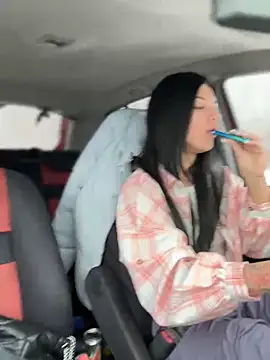 JulliaVegas online show from March 5, 2:03 am