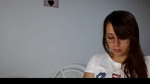 Snapshot of Paloma_Desire chatting on November 13, 1:21 pm Paloma Desire online show from November 13, 1:21 pm