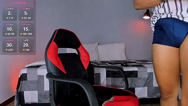 Snapshot of lucas_wellx chatting on October 30, 12:01 am lucas wellx online show from October 30, 12:01 am