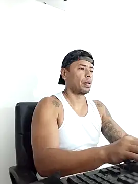 Snapshot of Antolinex chatting on December 14, 6:12 pm Antolinex online show from December 14, 6:12 pm