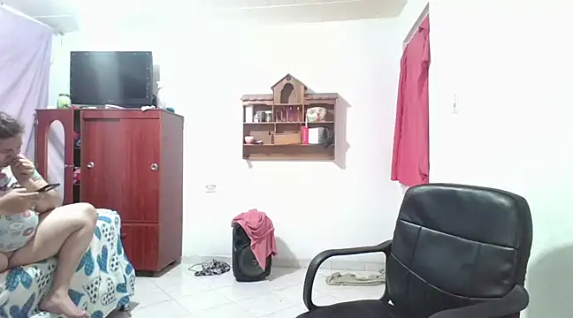 pecadodulce123 online show from February 12, 10:37 pm