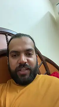 Snapshot of Arsh_Loves_Luv chatting on December 18, 10:19 am Arsh Loves Luv online show from December 18, 10:19 am