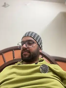 Snapshot of Arsh_Loves_Luv chatting on December 30, 7:00 pm Arsh Loves Luv online show from December 30, 7:00 pm