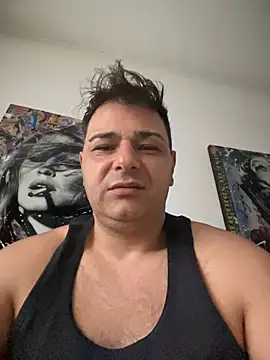 SecretlyDD online show from February 18, 8:49 am