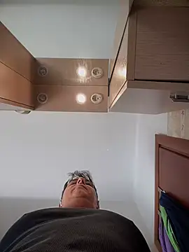 SecretlyDD online show from March 20, 8:42 am