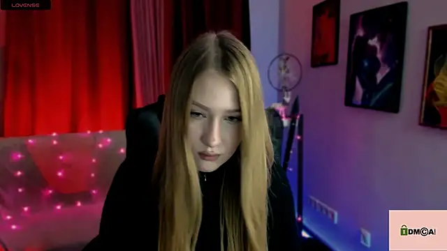Snapshot of playful_sophie chatting on January 7, 7:59 pm playful sophie online show from January 7, 7:59 pm