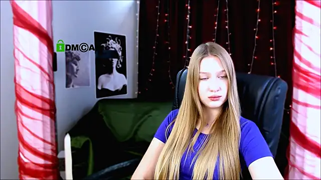 Snapshot of playful_sophie chatting on January 16, 2:51 pm playful sophie online show from January 16, 2:51 pm