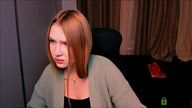 Snapshot of playful_sophie chatting on January 22, 8:49 pm playful sophie online show from January 22, 8:49 pm