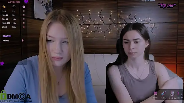 Snapshot of playful_sophie chatting on January 27, 11:33 pm playful sophie online show from January 27, 11:33 pm