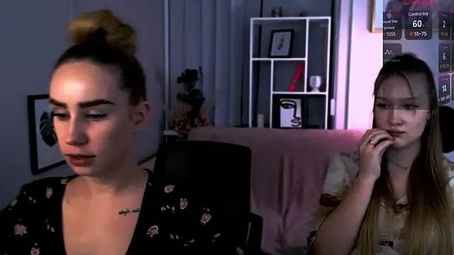 Snapshot of playful_sophie chatting on February 3, 11:58 pm playful sophie online show from February 3, 11:58 pm