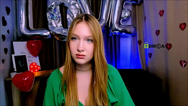 Snapshot of playful_sophie chatting on February 14, 1:18 pm playful sophie online show from February 14, 1:18 pm