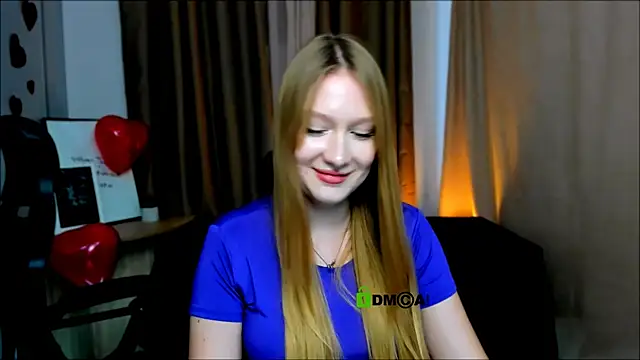 Snapshot of playful_sophie chatting on February 17, 5:21 pm playful sophie online show from February 17, 5:21 pm