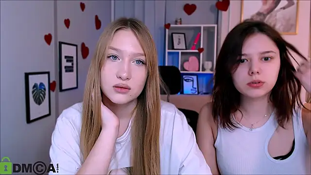 Snapshot of playful_sophie chatting on March 4, 8:27 pm playful sophie online show from March 4, 8:27 pm