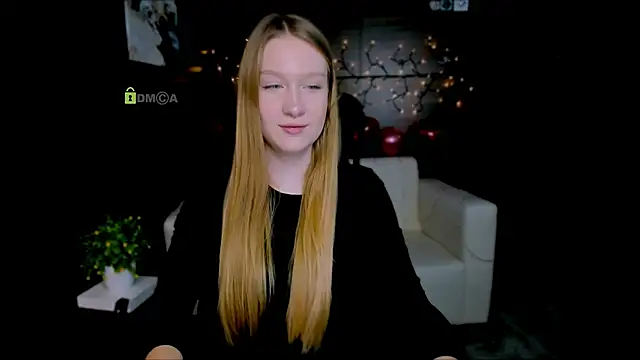 Snapshot of playful_sophie chatting on March 7, 1:40 pm playful sophie online show from March 7, 1:40 pm