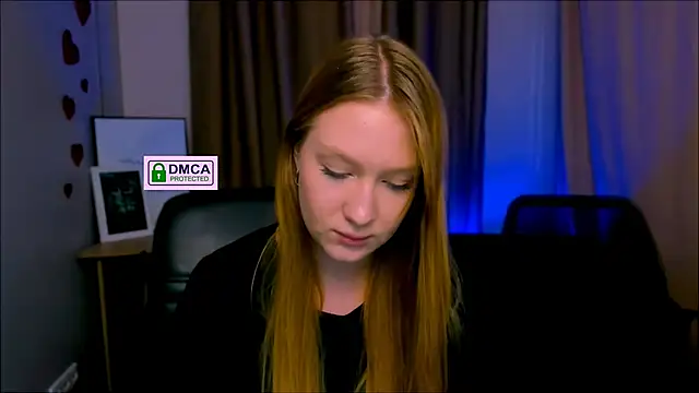 Snapshot of playful_sophie chatting on March 10, 6:12 pm playful sophie online show from March 10, 6:12 pm