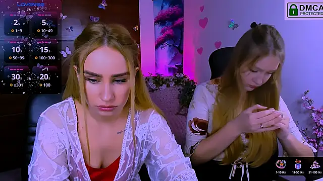 Snapshot of playful_sophie chatting on March 13, 9:59 pm playful sophie online show from March 13, 9:59 pm