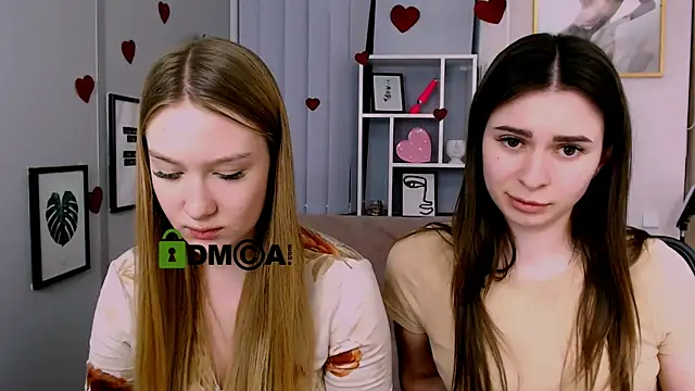 Snapshot of playful_sophie chatting on March 17, 1:39 pm playful sophie online show from March 17, 1:39 pm