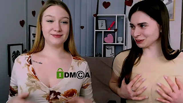 Snapshot of playful_sophie chatting on March 17, 4:43 pm playful sophie online show from March 17, 4:43 pm