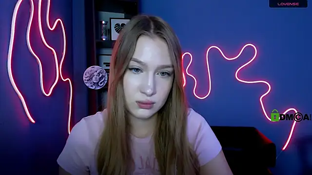 Snapshot of playful_sophie chatting on September 30, 5:18 pm playful sophie online show from September 30, 5:18 pm