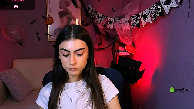 Snapshot of playful_sophie chatting on October 23, 11:09 am playful sophie online show from October 23, 11:09 am