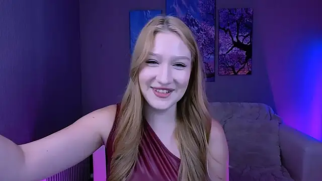 Snapshot of playful_sophie chatting on November 19, 8:31 pm playful sophie online show from November 19, 8:31 pm