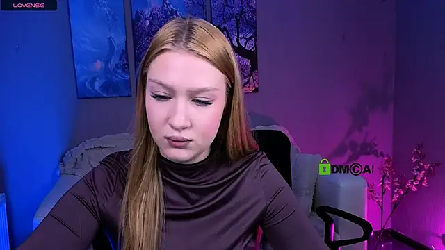 Snapshot of playful_sophie chatting on November 26, 8:10 pm playful sophie online show from November 26, 8:10 pm