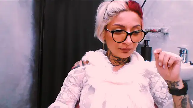 Snapshot of Lucky_Deniz chatting on November 22, 11:31 am Lucky Deniz online show from November 22, 11:31 am