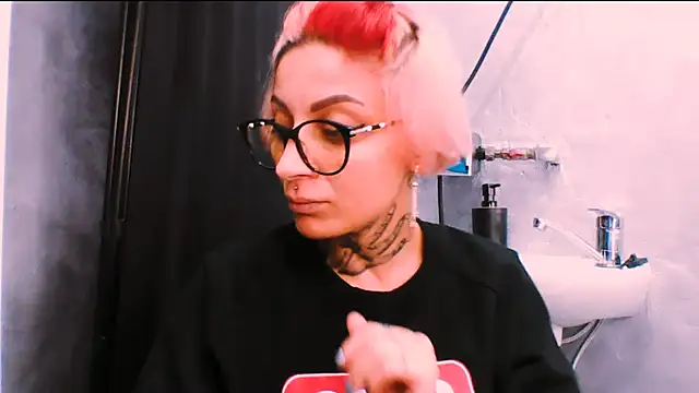 Snapshot of Lucky_Deniz chatting on November 24, 10:26 am Lucky Deniz online show from November 24, 10:26 am