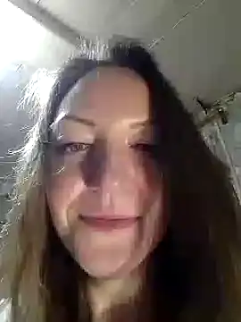 Snapshot of KattyLuuu chatting on January 3, 5:50 am KattyLuuu online show from January 3, 5:50 am