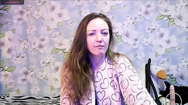 Snapshot of KattyLuuu chatting on February 14, 8:26 pm KattyLuuu online show from February 14, 8:26 pm