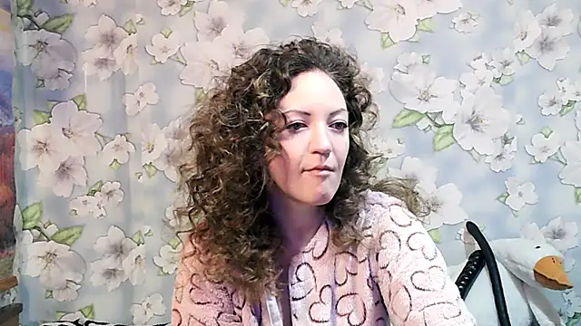 Snapshot of KattyLuuu chatting on February 15, 9:15 pm KattyLuuu online show from February 15, 9:15 pm