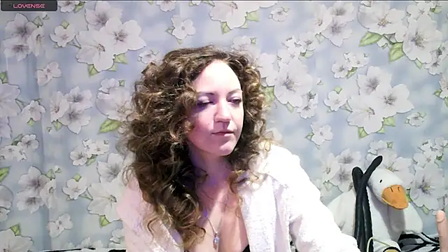 Snapshot of KattyLuuu chatting on March 6, 9:09 pm KattyLuuu online show from March 6, 9:09 pm