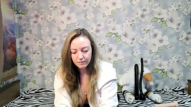 Snapshot of KattyLuuu chatting on September 19, 8:53 pm KattyLuuu online show from September 19, 8:53 pm