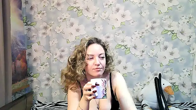 Snapshot of KattyLuuu chatting on October 9, 9:02 pm KattyLuuu online show from October 9, 9:02 pm