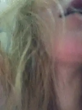 Snapshot of KattyLuuu chatting on November 29, 8:45 pm KattyLuuu online show from November 29, 8:45 pm