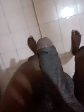 Snapshot of tharu111111 chatting on January 18, 10:49 pm tharu111111 online show from January 18, 10:49 pm