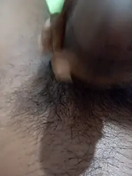 Snapshot of tharu111111 chatting on January 21, 8:43 pm tharu111111 online show from January 21, 8:43 pm