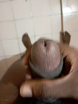 Snapshot of tharu111111 chatting on February 4, 11:16 pm tharu111111 online show from February 4, 11:16 pm