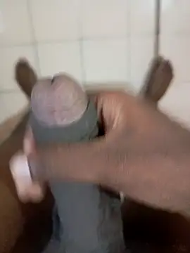 Snapshot of tharu111111 chatting on March 5, 12:11 pm tharu111111 online show from March 5, 12:11 pm