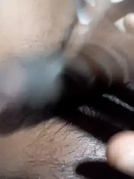 Snapshot of tharu111111 chatting on November 29, 1:14 pm tharu111111 online show from November 29, 1:14 pm