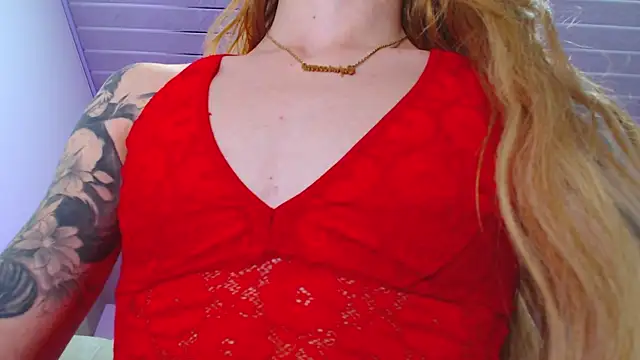 Snapshot of GabbyHills chatting on February 15, 6:44 am GabbyHills online show from February 15, 6:44 am