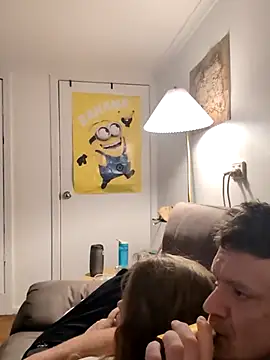 Snapshot of biggnipz chatting on October 14, 11:33 am biggnipz online show from October 14, 11:33 am