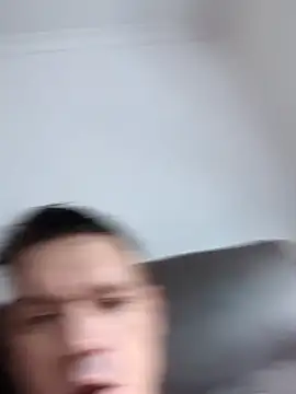 Snapshot of biggnipz chatting on November 3, 2:02 am biggnipz online show from November 3, 2:02 am