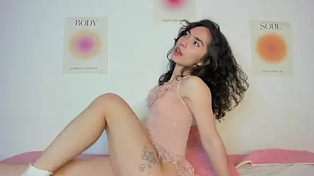 Ana is from Heaven online show from October 8, 1:25 am