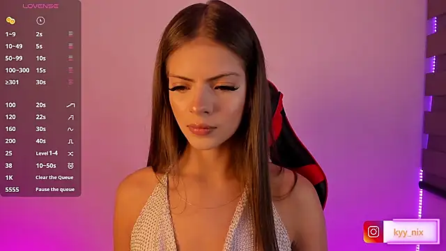 Snapshot of nix__kyy chatting on December 24, 12:22 am nix kyy online show from December 24, 12:22 am