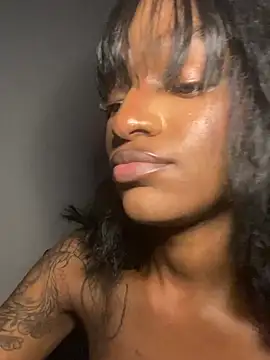 Snapshot of Zizi-campbel chatting on February 2, 11:53 pm Zizi-campbel online show from February 2, 11:53 pm