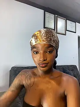 Snapshot of Zizi-campbel chatting on March 11, 9:02 am Zizi-campbel online show from March 11, 9:02 am