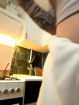 MayaMystic online show from November 15, 10:12 am