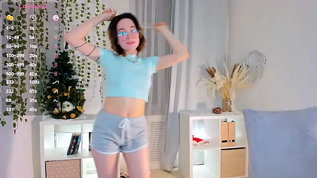 lilithlunna online show from January 5, 4:36 am