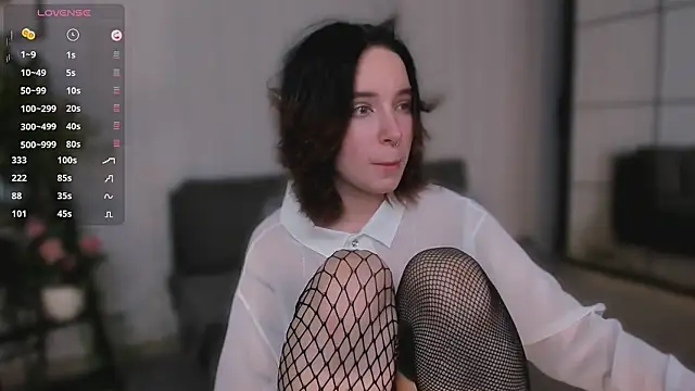 lilithlunna online show from March 3, 4:47 am